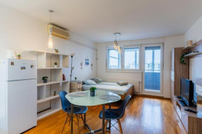 Flex SelfCheckIns 120 - Zagreb - Studio Apartment - Loggia